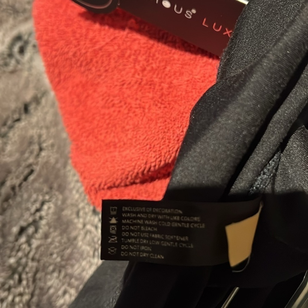 Yogalicious high waisted Jogger Pants Side Pockets In Black Sz  M - Picture 8 of 14